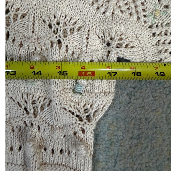 Vintage Handmade Pointelle Knit Short Sleeve Sweater M Openwork Cottage Rosettes - Picture 6 of 13